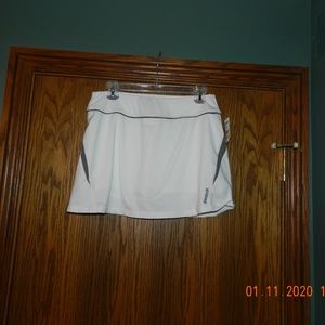NWT Women's Reebok White/Grey Athletic Skort